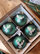 Bombki bożonarodzeniowe TETRAO ciemnozielone - jeleń 8 cm, 4szt.