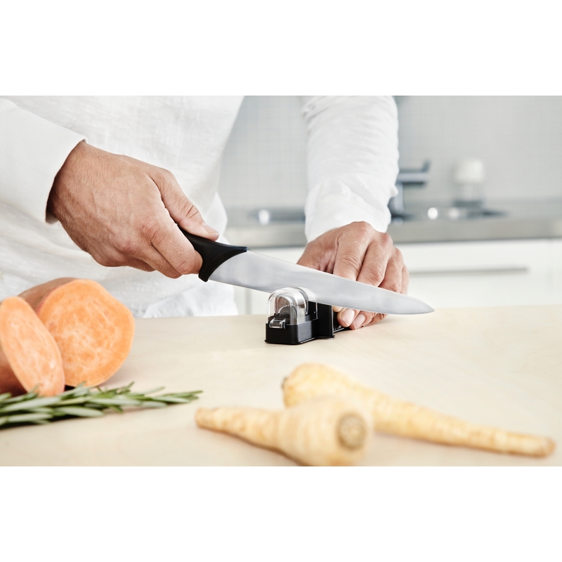 Nóż kuchenny FISKARS Essential, 21 cm 3
