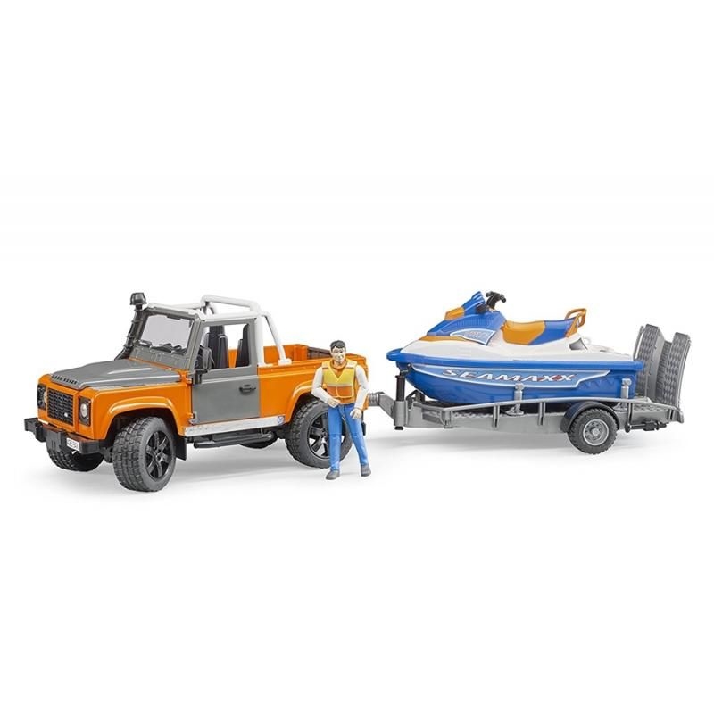 Land Rover z lawetą, skuterem wodnym i figurką BRUDER
